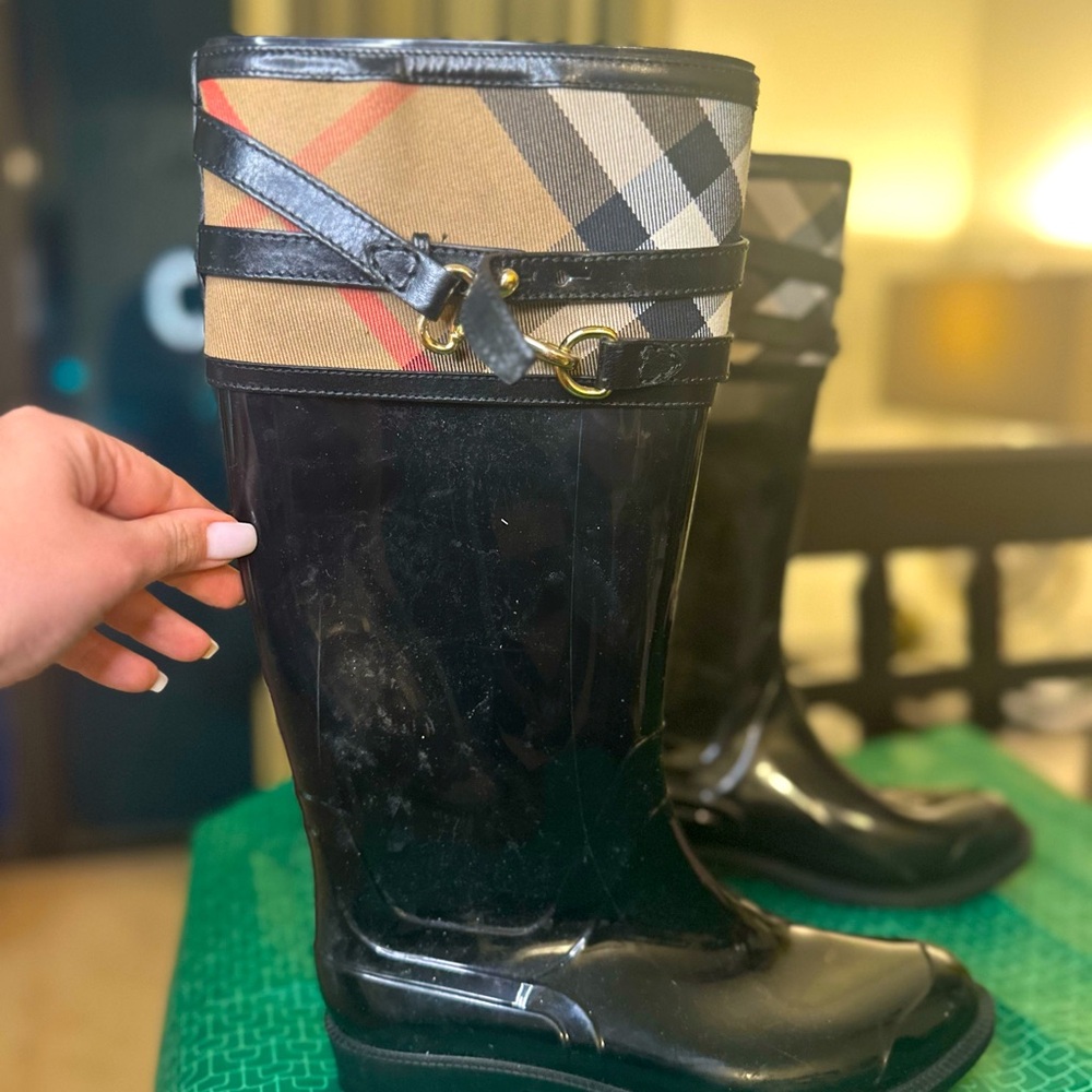Burberry rain boots